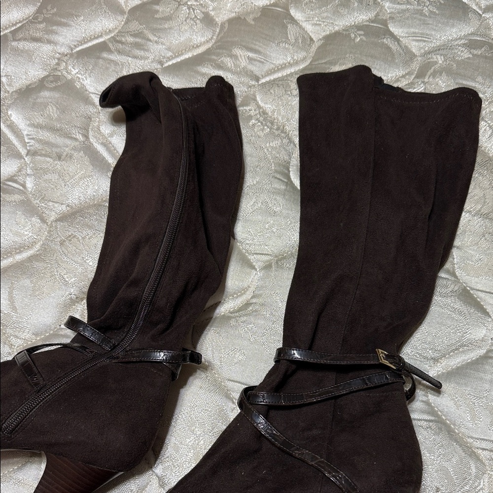 Karen Scott Brown Suede Zip Up Boots - Picture 2 of 6